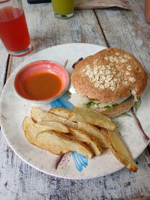 Hamburguesa, 10/10 at Veggie Life in Medellin