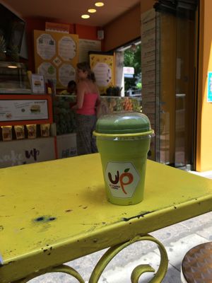 Juice at Up-Kittariki Threpsi in Athens