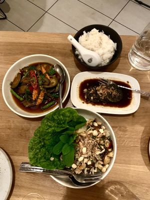 Middle course at Sukhumvit Soi 38 in Adelaide