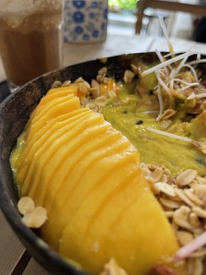 Mango-  so fresh  #Veganuary at La Studio in Hanoi