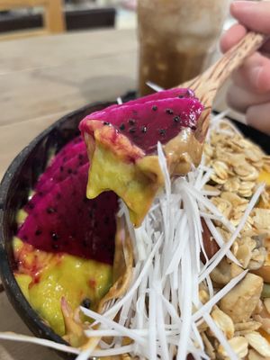 Mango smoothie bowl 10/10 #Veganuary at La Studio in Hanoi
