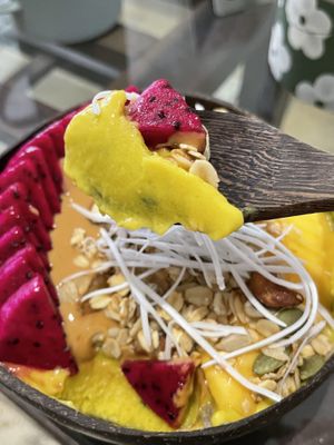 Mango Bowl  #Veganuary at La Studio in Hanoi