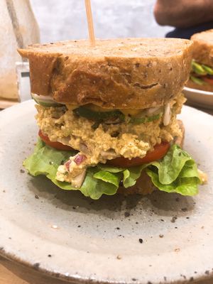 sándwich de tofu  at La Studio in Hanoi