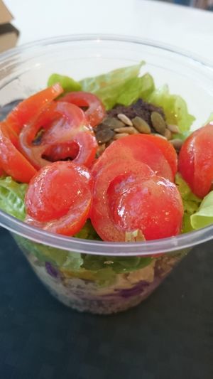 vegan salad with quinoa, tofu and vegetables at Green by Laurence in Annecy