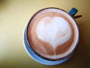 Milk coffee with oatmilk at Joe's Cafe in Lahinch