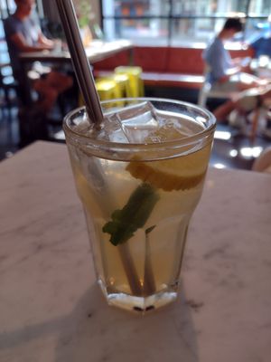 Jasmin iced tea (4.20€) at Black Apron - Codos Coffee in Hildesheim