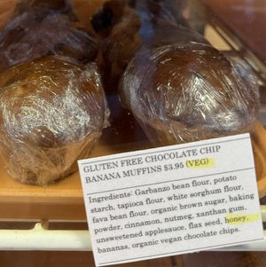 Example of “veg” meaning “contains honey” confusion  at Bashful Banana in Ocean City