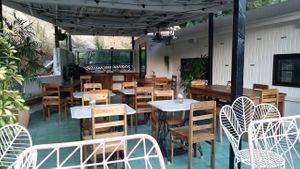 patio at Topanga Living Cafe in Topanga