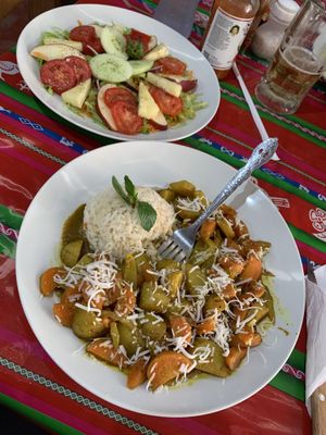 Coconut curry and tropical salad  at Nakum in Flores