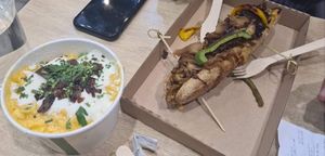 Philly Hot dog and mac&cheese at Vegan Love in Budapest