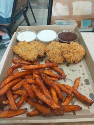 Nuggets, dips, and sweet potato fries at Vegan Love in Budapest