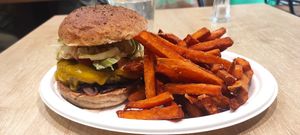 Broccoli burger plus sweet potatoes fries at Vegan Love in Budapest