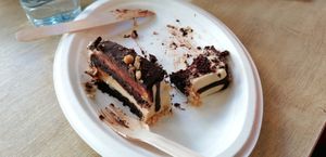 "Snickers" gateau at Vegan Love in Budapest
