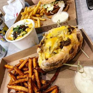 Philly cheese, macncheese, ch*ckenburger.  at Vegan Love in Budapest