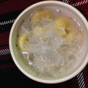 very interesting desert made of banana and coconut milk (I guess)  at An Lac Chay - Hoan Kiem in Hanoi