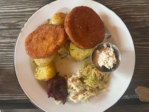  at Apteka in Pittsburgh