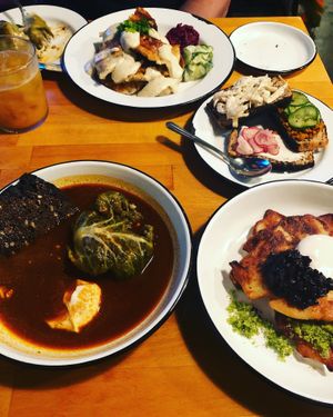 Things I can’t pronounce but...
Apple pancakes 
Pierogis 
Stuffed cabbage
Teatimes  at Apteka in Pittsburgh