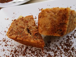 Vegan walnuts cake at Desayuneria in Conil De La Frontera
