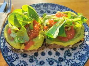 Avocado and tomato at Desayuneria in Conil De La Frontera