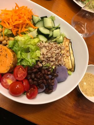 Buddha bowl at Eqvita in 