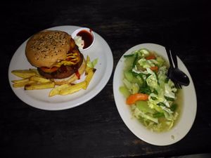Chopsuey, and vegan burger on spécial menu at Levine's Eatery in Coron