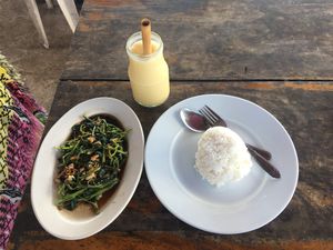 Adobong Kangkong in Garlic Sauce at Levine's Eatery in Coron