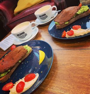 Avo on toast with Sgaia’s bacon at Blend Coffee Lounge  in Paisley