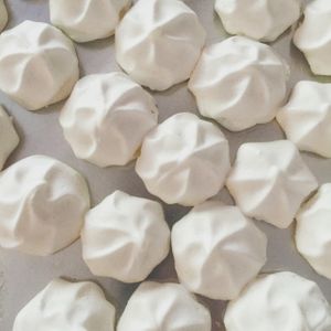 Meringues at Pogona Baking Company in Orlando