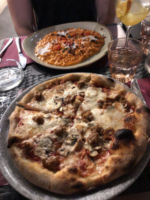 Risotto and pizza with beyond sausage and mushroom 10/10 at Rifugio Romano in Rome