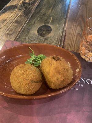 Arancine at Rifugio Romano in Rome