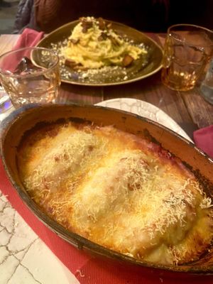 Cannelloni e carbonara vegan at Rifugio Romano in Rome