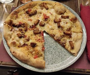 Pizza at Rifugio Romano in Rome
