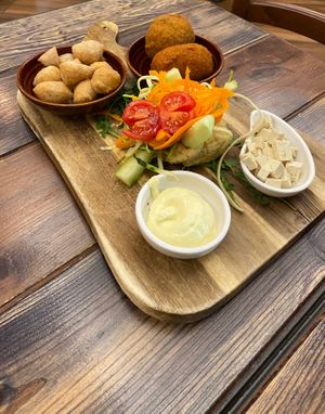 tagliere del rifugio vegan at Rifugio Romano in Rome