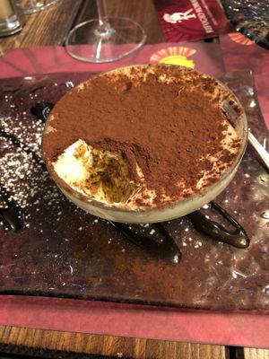 tiramisu at Rifugio Romano in Rome