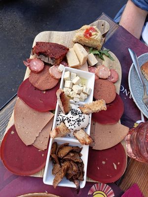 TAGLIERE VEGANO - SELEZIONE DI PRODOTTI VEGANI at Rifugio Romano in Rome