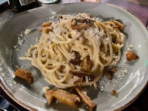 Carbonara 😍  at Rifugio Romano in Rome