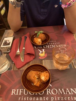 Suppli  at Rifugio Romano in Rome