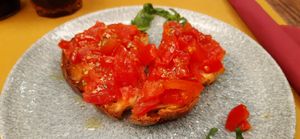 Bruscetta con pomadoro 10/10 at Rifugio Romano in Rome