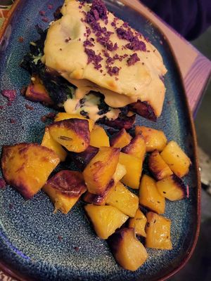 Millefoglie di tempeh con chicoria ripassat at Rifugio Romano in Rome