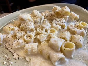 cacio e pepe  at Rifugio Romano in Rome