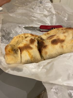 Calzone prosciutto funghi e Veg mozzarella   at Rifugio Romano in Rome