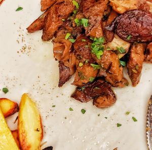 Deliziosi straccetti ai porcini at Rifugio Romano in Rome