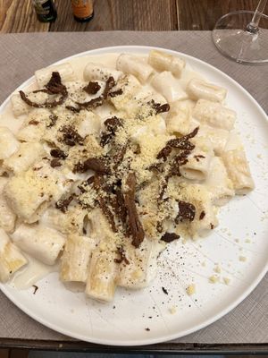 Mezzemanica alla gricia Vegan  at Rifugio Romano in Rome
