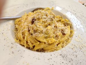 vegan carbonara at Rifugio Romano in Rome