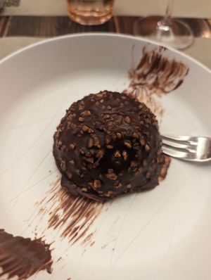 roche at Rifugio Romano in Rome