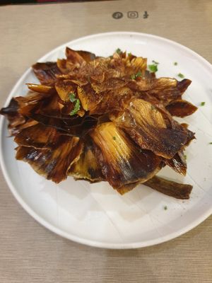 Jewish-style deep fried artichoke at Rifugio Romano in Rome