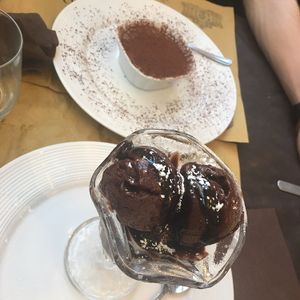 Chocolate ice cream and tiramisu at Rifugio Romano in Rome