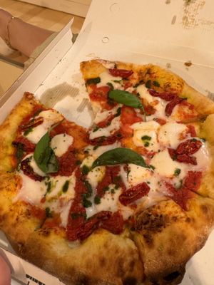 Margarita pizza   at Rifugio Romano in Rome