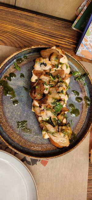 Entrée ; bread, cheese👌 veggies/mushrooms at Rifugio Romano in Rome