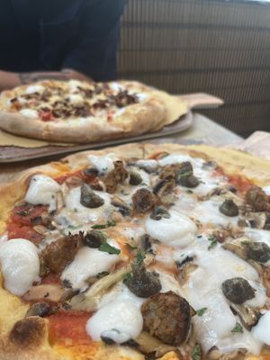 Me@tball pizza  at Rifugio Romano in Rome